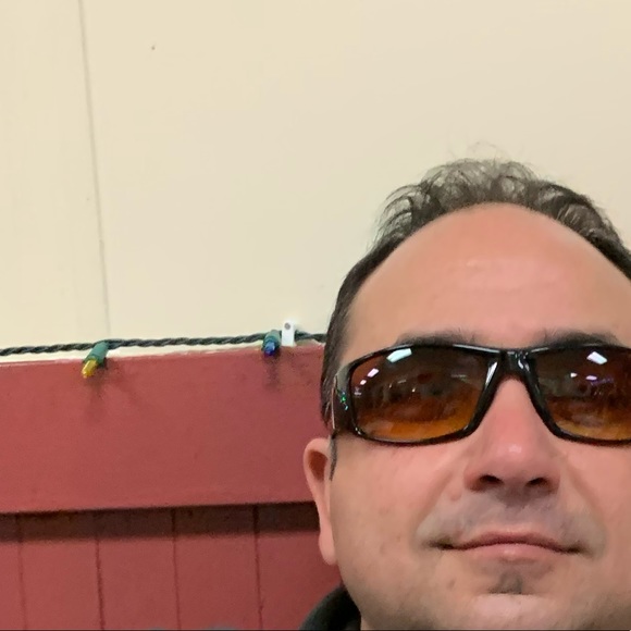 Meet your Posher, Andrew - Picture 1 of 1